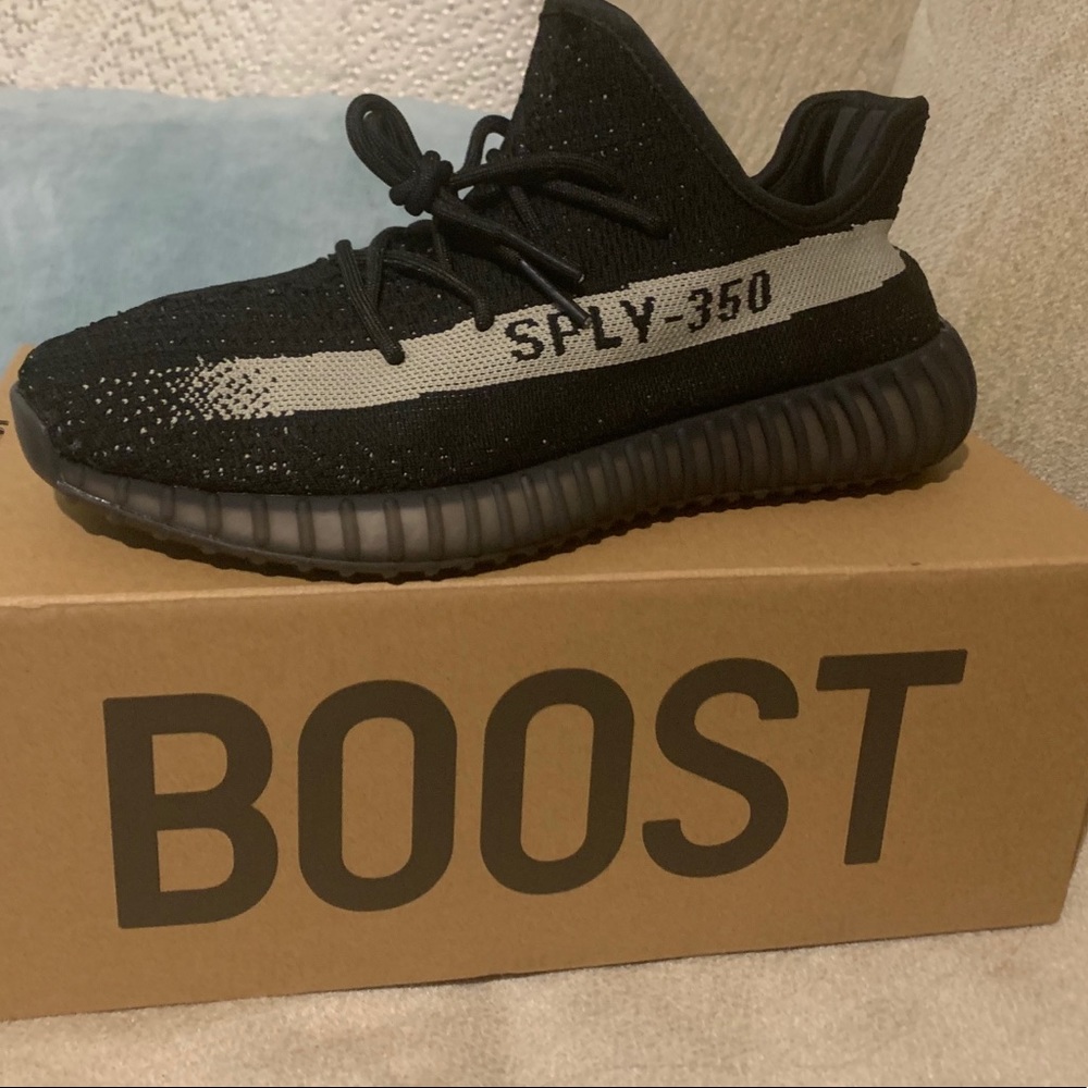 Yeezy Boost 350 V2